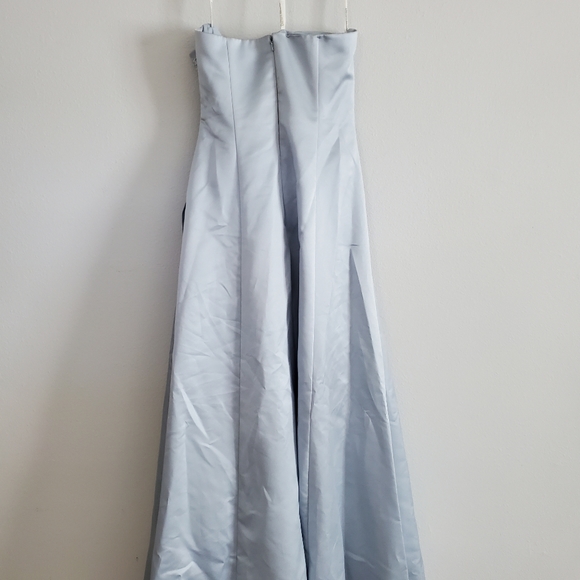 David's Bridal Ice Blue Bridesmaid Gown - US 6 - Picture 2 of 9